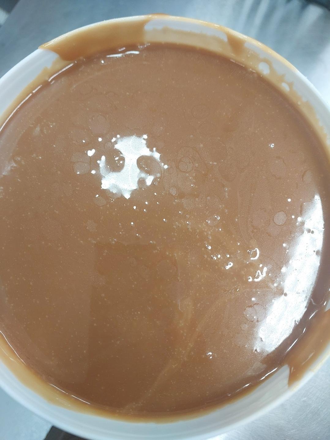 Calda atingindo coloração âmbar